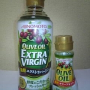 「オリーブオイル小瓶大瓶」【優秀賞は油60本進呈！】ちょっとdeちょうどいい70ｇ瓶のある食卓写真を大募集の投稿画像