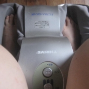 「本を読みながら足マッサージヽ(^o^)丿」【美らっくす新発売記念】ひとやすみの時に使うお気に入りアイテムを教えてくださいの投稿画像