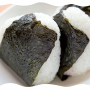 「おむすび・・といえば」【ごはんでファイト！】思わずほっこりするおにぎり写真を見せてくださいの投稿画像