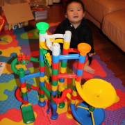 「くみくみスロープは海外でも大人気！」KUMONTOYが当たる！くもん出版ファンサイトトップを飾る子どもフォト大募集☆の投稿画像