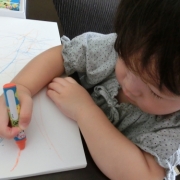 「色々活動。」テーブル＆チェアでお絵かきに挑戦してくれるモデルを募集(画像投稿必須)の投稿画像