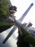 建設中の逆さスカイツリー