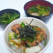「焼き鳥ドン」【クリンスイ】～水のある風景～　写真テーマ「料理」の投稿画像