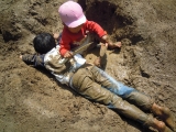 「ワイルドに泥んこ遊び～！」の画像（1枚目）