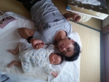 ハジメテノパパと昼寝