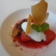 「オサレにデコレート」【クリスマスプレゼント企画】スイーツに&ldquo;サンタさん&rdquo;の似顔絵を描いちゃおう！の投稿画像