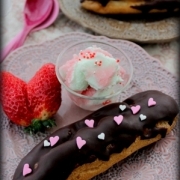 「エクレア大好き♪」【スイーツ詰め合わせプレゼント】ハートを飾ってバレンタインデコスイーツに挑戦！の投稿画像