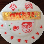 「小２の娘も簡単にデコれました。モンテーヌさんのスイーツは、本当に重宝。ご馳走様でした。」【スイーツ詰め合わせプレゼント】ハートを飾ってバレンタインデコスイーツに挑戦！の投稿画像