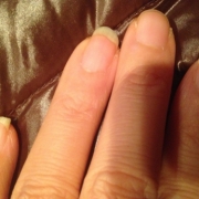 「薄くてすぐ折れちゃう」爪が薄い、割れる、でこぼこに！フランス発のネイルエッセンス現品モニター募集の投稿画像