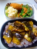 十六穀米ごはんのイワシ丼弁当／きゃらぶきとあぶり豚きんぴら弁当