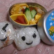 「にっこりおにぎりの　初めての親子遠足のお弁当！」園児ママ集まれ～っ！【お弁当自慢】画像とレシピ大募集＆投票コンテスト！の投稿画像