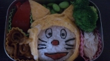 「野菜と果物たっぷり、昔のドラえもん」の画像（1枚目）