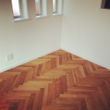 無垢のヘリンボーン