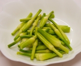 「にんにくの芽を丸ごと味わう！花の部分も最高に美味♪」の画像