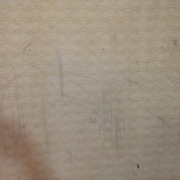 「1歳半の大作」お子さまの落書き落としに！リニューアルしたウェットワイパーシュ！シュ！をお試し！の投稿画像