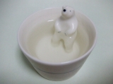 「お気に入りのシロクマさんのお猪口でいただきました」の画像（2枚目）