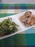 ニラ玉とサイコロお肉のオリーブオイルとブラックペッパー炒め