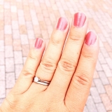 先日、久々に結婚式に合わせてマニキュア♡<br />通常もつけたい！