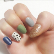 「スタッズやストーンなどは使わずにカラーとアートのみでシンプルに。
」あなたの自慢のネイルを投稿して♪3名様にマットネイルが出来るキットをプレゼントの投稿画像
