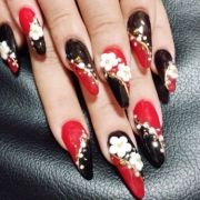 「赤と黒の和柄ネイル」ネイルアートコンテスト第4弾「着物に似合うアート」ラソプロカラージェルプレゼントの投稿画像