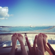 「震災乗り越えきれいな海（宮城県沖）」美足百選サイト開設記念！足と風景をバックに写真をお送りください！の投稿画像