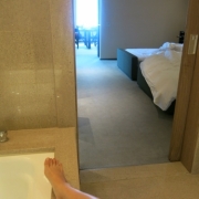 「こんなお部屋で暮らしたい」美足百選サイト開設記念！足と風景をバックに写真をお送りください！の投稿画像