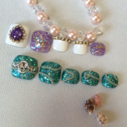 「夏の日差しを煌めきに！」フットネイルコンテスト★カラージェル40色を2名様にプレゼントの投稿画像