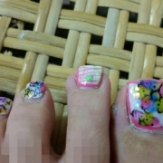 「フラワー」フットネイルコンテスト★カラージェル40色を2名様にプレゼントの投稿画像