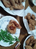 大量のチキンカツ