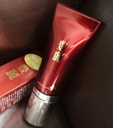 口コミ:高い浸透力に長時間のキープ力をプラスした口もと年齢美容液♡の画像(8枚目)