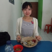 「バリ島でごはんをたべているところです」WEBや紙媒体で商品紹介★商品PRモデル大募集！！の投稿画像