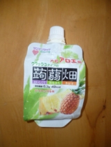 口コミ記事「大粒アロエ入りパウチ蒟蒻畑を食べてみた♪」の画像