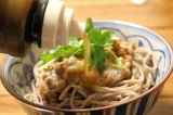 「ピエトロドレッシングで納豆そば」の画像（3枚目）