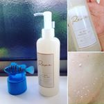 リメイ インバスピーリングジェル肌に馴染ませてクルクルマッサージするとポロポロ出るわ！出るわ！古い角質ー&sum;(Д)余分な角質をからめとってくれるピーリングジェル♡お肌が濡れていてもつかえるので、&hellip;のInstagram画像