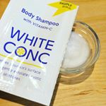 ホワイトコンクのボディーシャンプー😊グレープフルーツの爽やかないい香りがする😘メラニンを含んだ古い角質をきれいに落としてくれるらしい😏😏さっぱりした洗い上がりです✌#ﾎﾜｲﾄｺﾝｸﾎﾞﾃﾞｨｼ&hellip;のInstagram画像