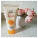 レイヴィハンド&ネイルクリームをお試ししています。とてもしっとりするタイプなので夜寝る前に塗っています。乾燥が気になる季節なので保湿をしっかりして指先までケアしたいですね♡*#レイヴィー &hellip;のInstagram画像