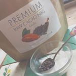 プレミアム ロー カカオニブ🌟ビタミン、ミネラル、ポリフェノール、タンパク質、食物繊維など豊富な栄養素が含まれているスーパーフード✨ダイエットや美容、便秘などにも効果的です👌苦味と酸味の効&hellip;のInstagram画像