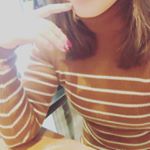 プチプラかわいいお洋服がたくさんのルームジャーニーさんからボーダーのリブタートルニットをいただきました😍つい白かピンクか黒ばかり買ってしまうので茶色もボーダーも新鮮✨ タータルネックが重宝する&hellip;のInstagram画像