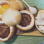 ・・ブレッドボール&スープ&デザート☆ブレッドボールは、1つはチーズをインしました(^-^)とりあえず！！美味しかったー。レンチンもできるけど、我が家はオーブンで焼きました。&hellip;のInstagram画像