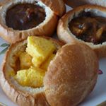 HOMPARI （ホムパリ）さんの、ブレッドボール&あめ色玉ねぎと牛肉のグラタン風、デザートミックスを頂きました💕レンジとトースターで短時間で調理できるのが良いです。パン🍞もトースターでサクサ&hellip;のInstagram画像