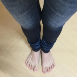 「ジーンズとレギンスのいいとこ取り！」の画像