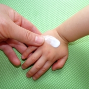 「スキンケア」【発売前新商品】アトピー性皮膚炎のお子様向けスキンケアモニター20名様大募集！の投稿画像