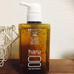 シリコンや界面活性剤を多く含んだヘアケア剤は、髪の表面の手触りを一時的によくするものの、不必要なコーティング剤が汚れを落としきらないため、余分な皮脂や汚れが毛穴につまってしまい、栄養や水分の浸透を妨げ&hellip;のInstagram画像