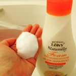 お気に入りのレイヴィーフォームボディシャンプーローヤルゼリー♡泡で出てきてとっても便利！我が家の子供たちもつかってます(&acute;&forall;｀)冬は乾燥するからタオルゴシゴシより、泡でふんわり洗う方が◎！おまけに大容&hellip;のInstagram画像