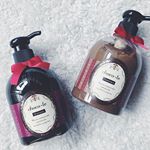 ハホニコのチョコレートシリーズチョコレ💓名前通りチョコレートの香り！色！初めて使った時は違和感があったけど、髪を乾かすとほんのり甘い香りが続き髪も柔らかい、ふわふわサラサラの仕上がりになった💕さす&hellip;のInstagram画像