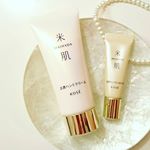 【米肌活潤ハンドクリーム&活潤リップエッセンス】お気に入りの米肌でパーツケア♪ハンドクリームは、コクのあるテクスチャーですが、べたつかず、肌馴染みもよく指先までしっとりなめらかに♪手肌&hellip;のInstagram画像