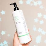 オイルフリーなのにとてもよく落ちます！大好きな香りでした！お風呂で化粧を落とすことが多いので濡れた手でもOKで最高です！しかも大容量！#シュシュモア #クレンジングリキッド #chou&hellip;のInstagram画像