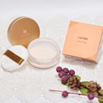 最近はもったり厚塗りのバッチリメイクよりも透明感のある肌を目指したくて新しいお粉にしてみました✨.レチエの「クリアフェイスパウダー」のその名の通り重ねれば重ねるほどクリアな透明感が出る😳💓&hellip;のInstagram画像