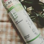 モニターでお試しさせていただきました。．．まつエクok、濡れた手ok、ダブル洗顔不要なメイク落としリキッドです。果実由来のAHAがキメが整った透明感溢れる肌作りに一役買っています。 ..オ&hellip;のInstagram画像