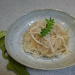 いかそうめん と大根で🎵ヘルシーで美味しい新生姜も糸そうめん削り#ののじ #糸そーめん削り #monipla #ののじファンサイト参加中のInstagram画像